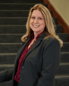 Portrait Photo of Julie Cline